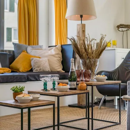 بيت للعطل Gamoni - Spacious With Garden ميدل كيرك